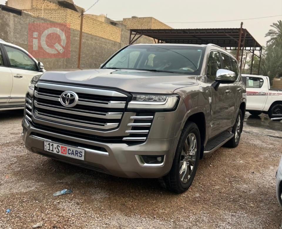 تويوتا لاندكروزر